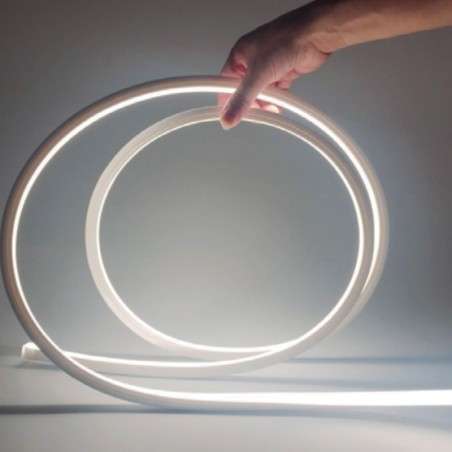 Driver 24V avec fonction de régulation d'intensité pour néons et bandes de LED