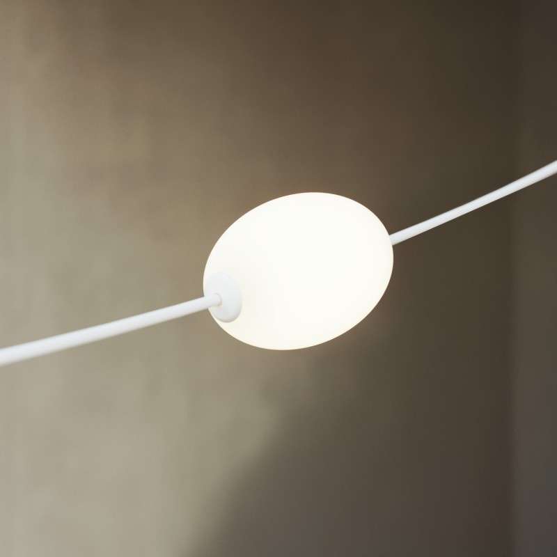 Guirlande linéaire d'extérieur avec six lumières longueur totale 9 mètres