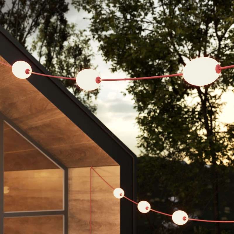 Guirlande d'extérieur avec douze lumières longueur totale 14 mètres