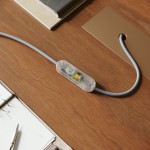 Régulateur tactile universel pour lampes de table LED et incandescentes