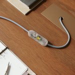 Régulateur universel avec commande rotative pour lampes de table LED et incandescentes