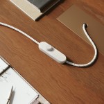 Régulateur universel avec commande rotative pour lampes de table LED et incandescentes