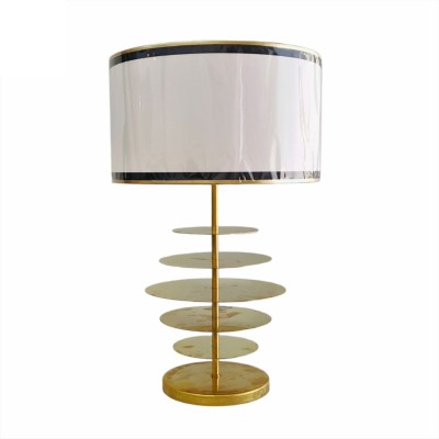 Lampe de table avec disques en laiton et abat-jour en textile